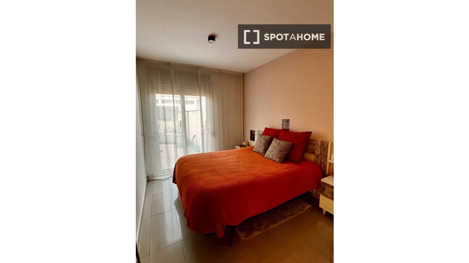 Bedroom of Flat to rent in Mataró  with Air Conditioner, Heating and Furnished