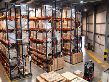 Nau industrial de lloguer a Calle edison 5