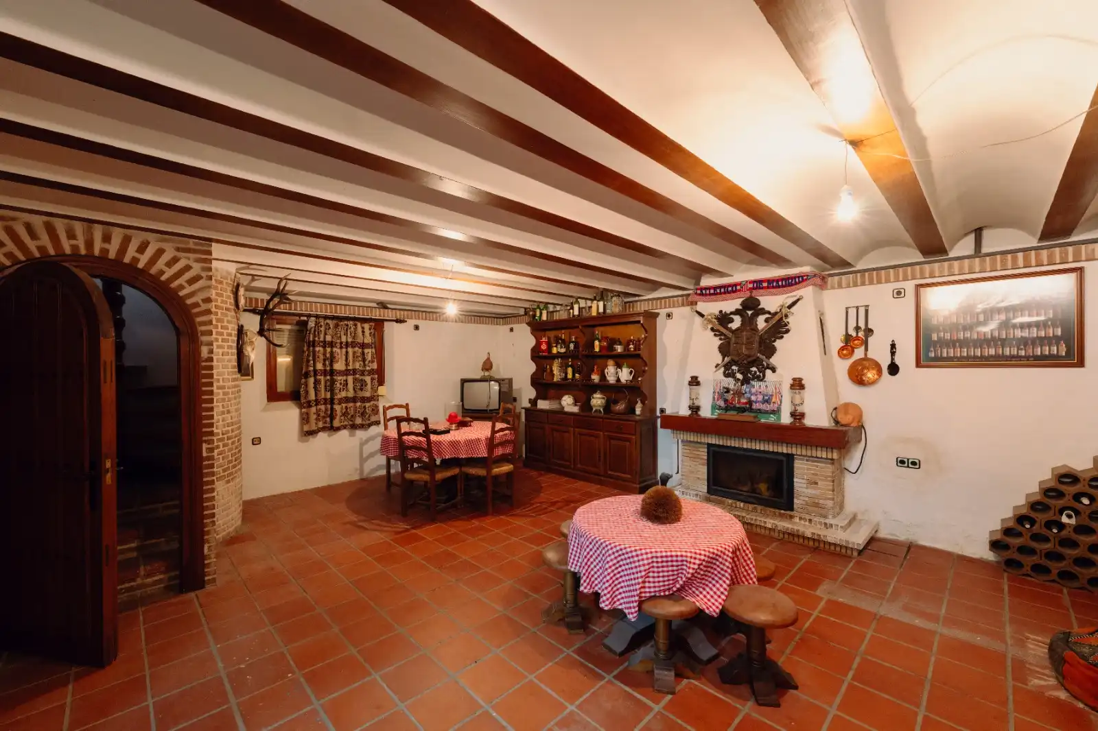 Houses for sale in Recas  with Air Conditioner, Heating and Private garden