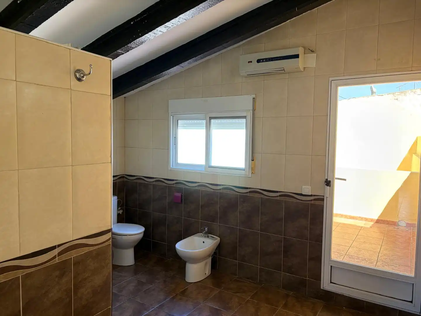 Baño de Casa o chalet en venta en Caudete con Jardín privado, Terraza y Trastero