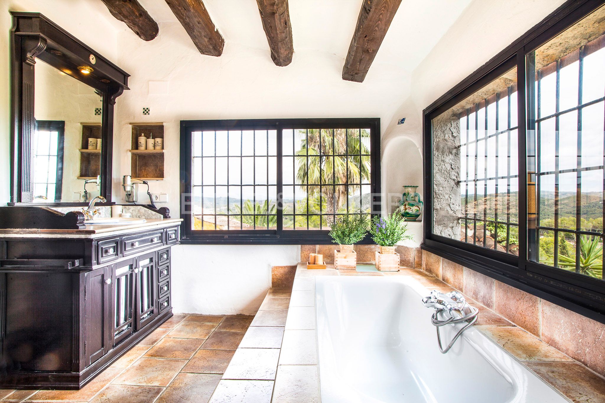 Bathroom of Building for sale in Canyelles