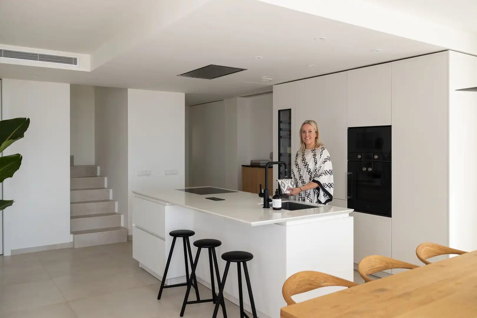 Küche von Dachboden zum Verkauf in Marbella mit Terrasse und Balkon