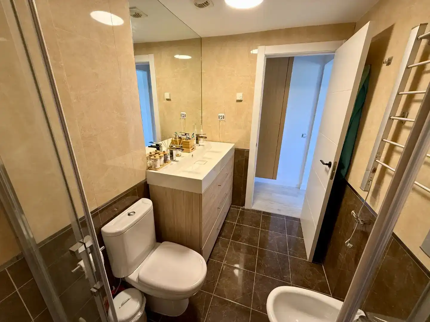 Bany de Pis en venda en Mijas amb Aire condicionat, Piscina i Balcó