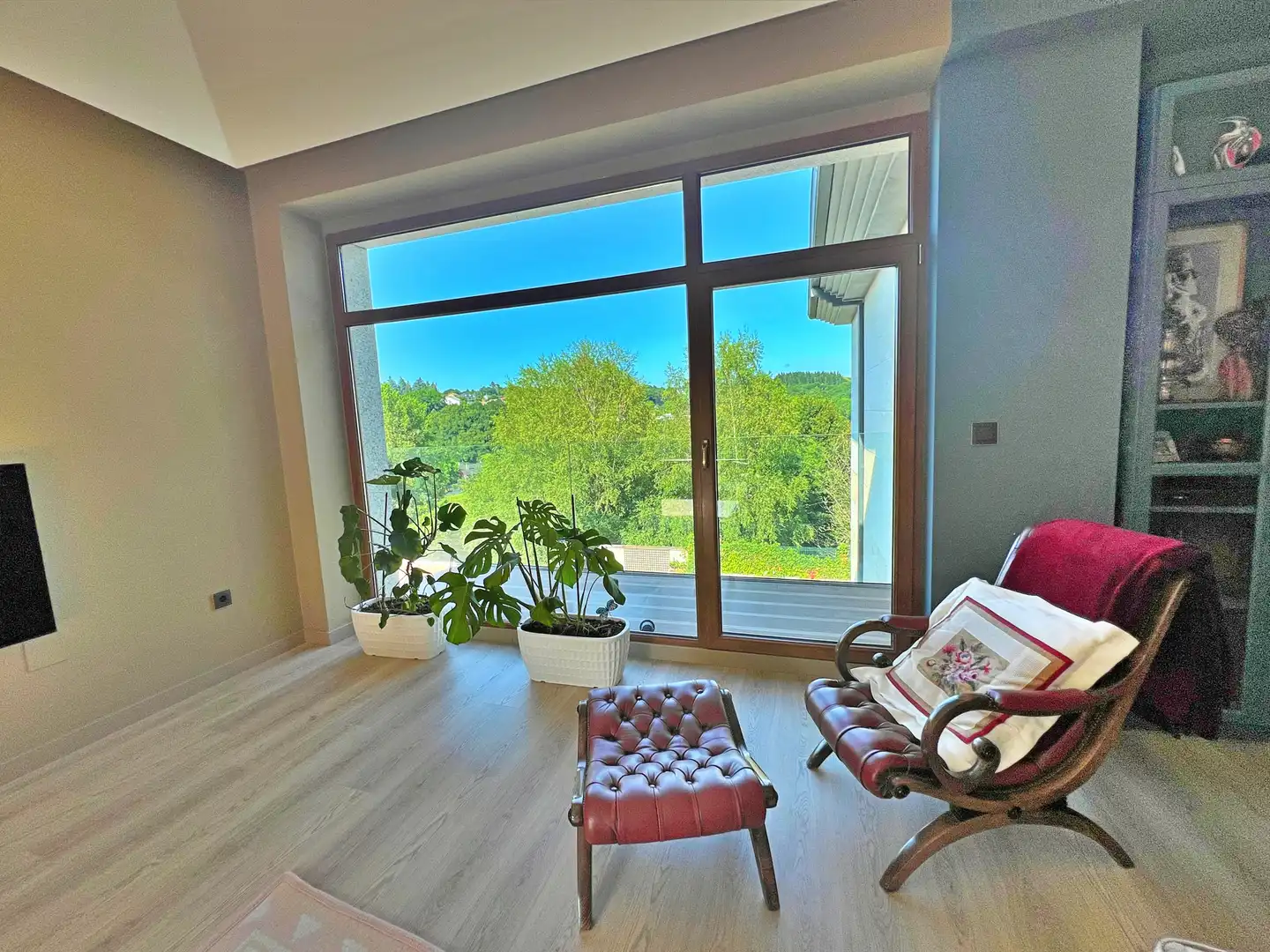 Sala de estar de Casa o chalet en venta en Lugo con Aire acondicionado, Calefacción y Jardín privado