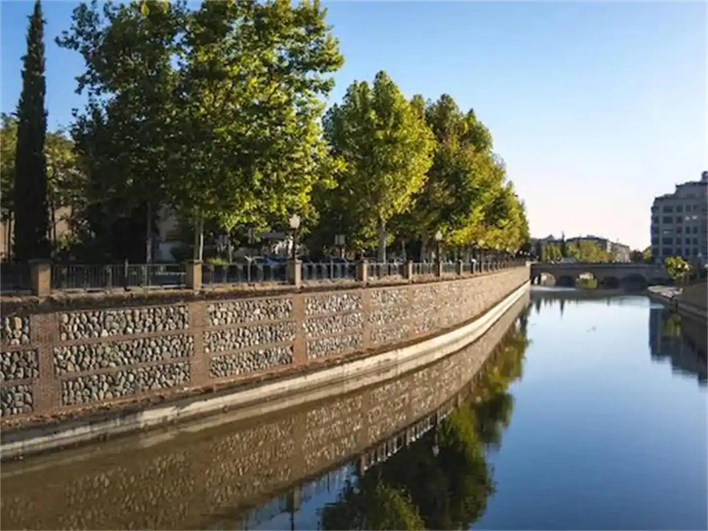 Vista exterior de Terreno en venta en Granada