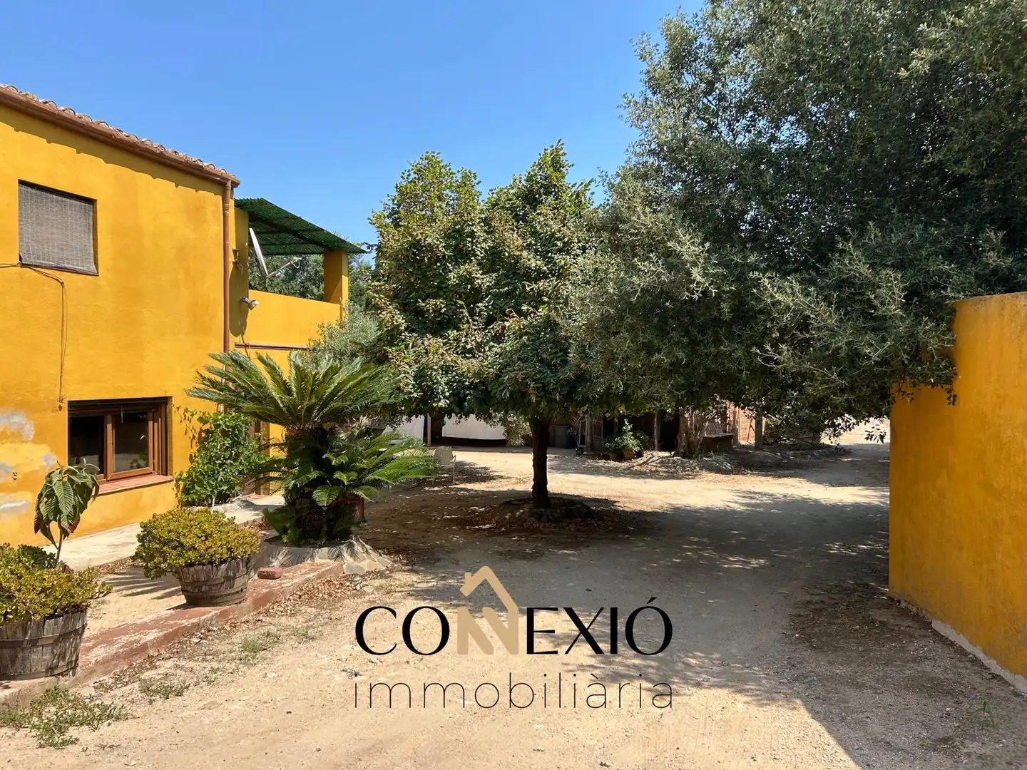 Vista exterior de Finca rústica en venda en Palafrugell amb Aire condicionat, Calefacció i Jardí privat