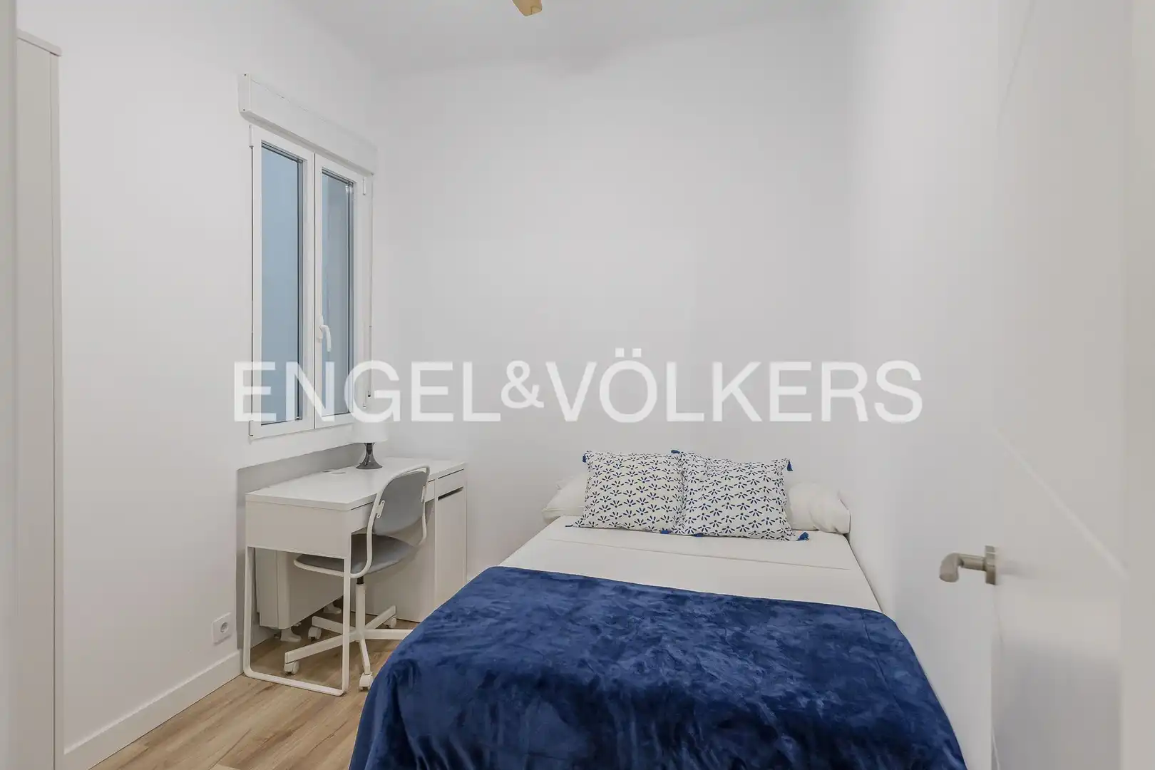 Bedroom of Flat for rent in Madrid  with Heating, Parquet flooring and Furnished