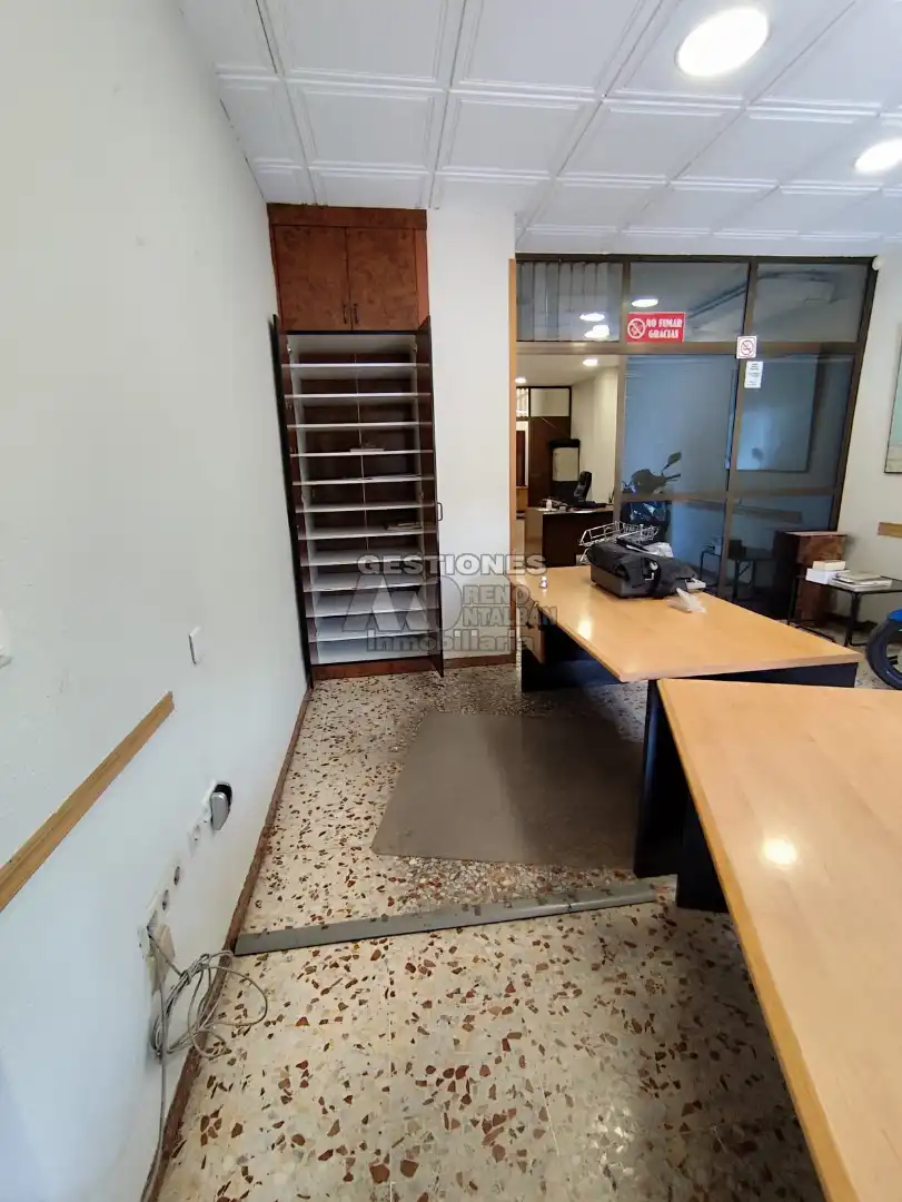 Business premises for sale in Calle Pintor Francisco Pradilla, imagen 6