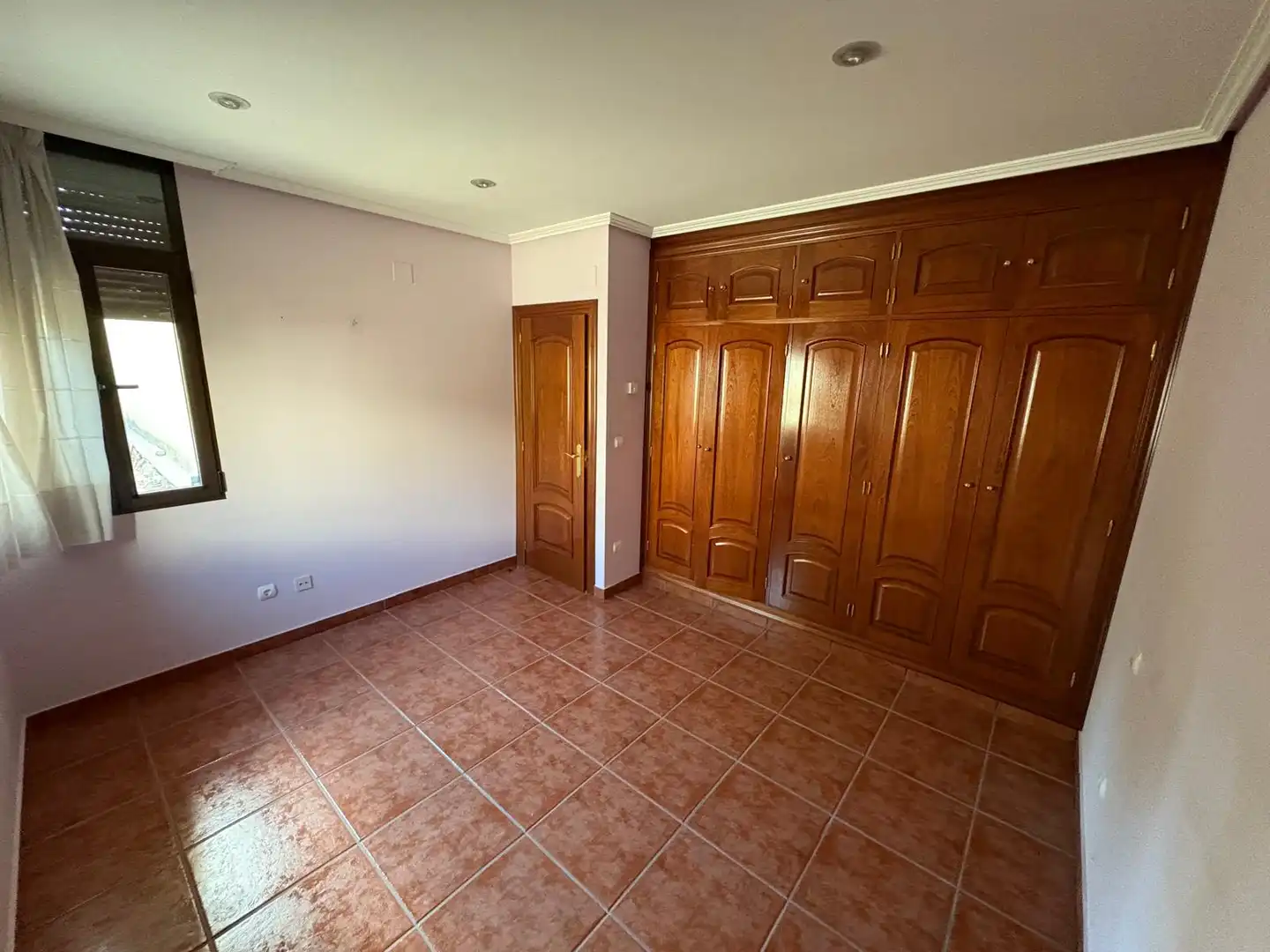 Dormitori de Casa o xalet en venda en Íscar amb Calefacció, Jardí privat i Terrassa