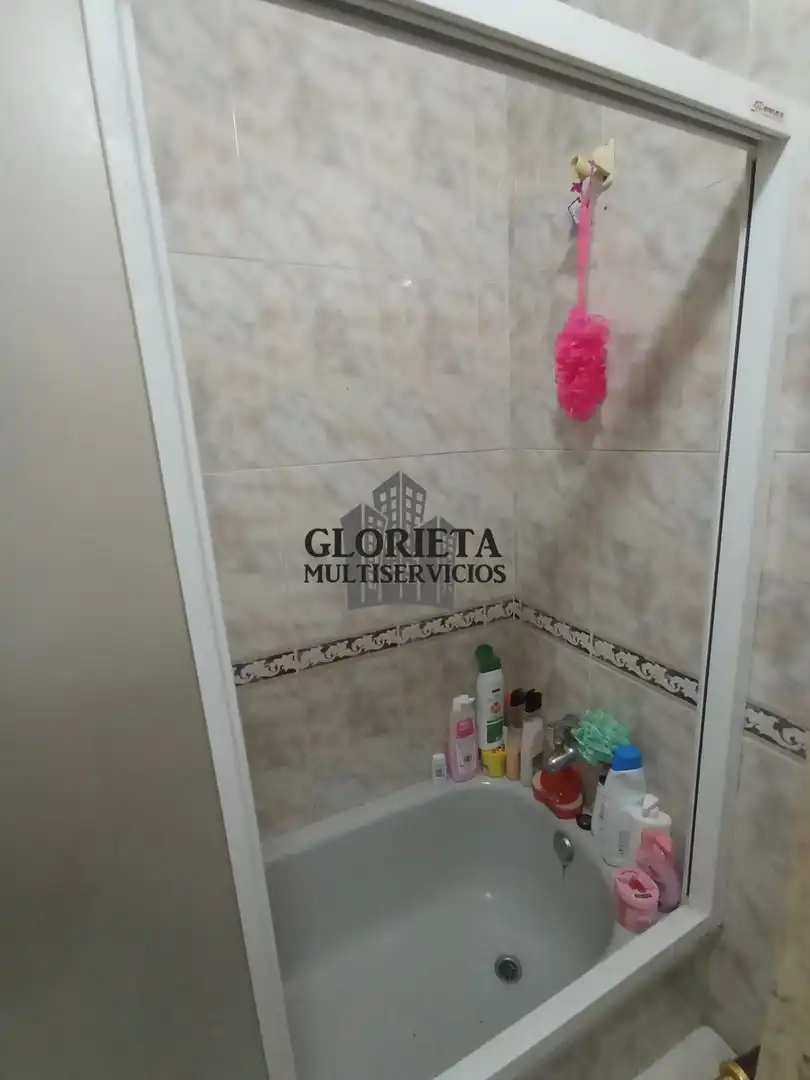 Bany de Pis en venda en Vigo  amb Terrassa i Forn