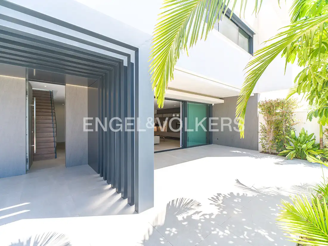 Terrace of Houses for sale in Elche / Elx  with Air Conditioner, Heating and Private garden