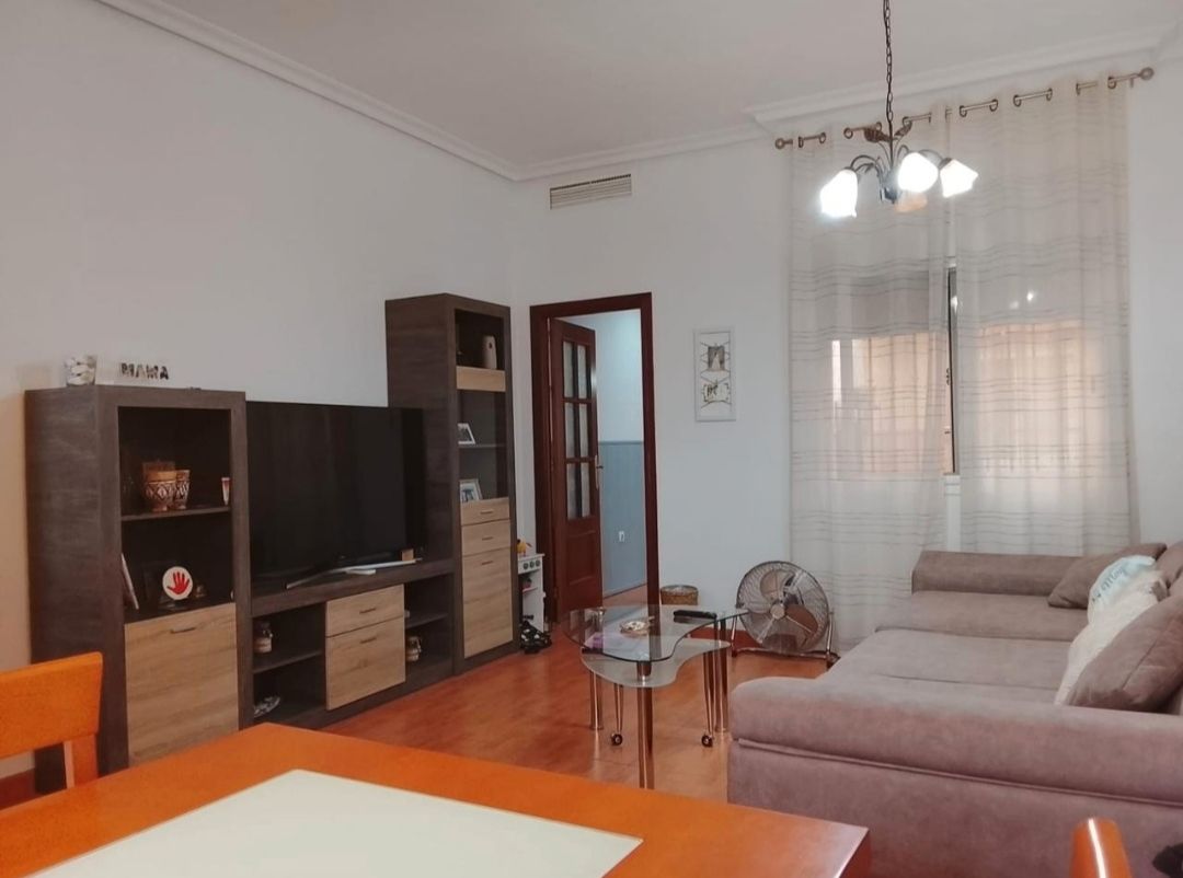 Sala d'estar de Casa o xalet en venda en  Córdoba Capital amb Aire condicionat, Moblat i Balcó