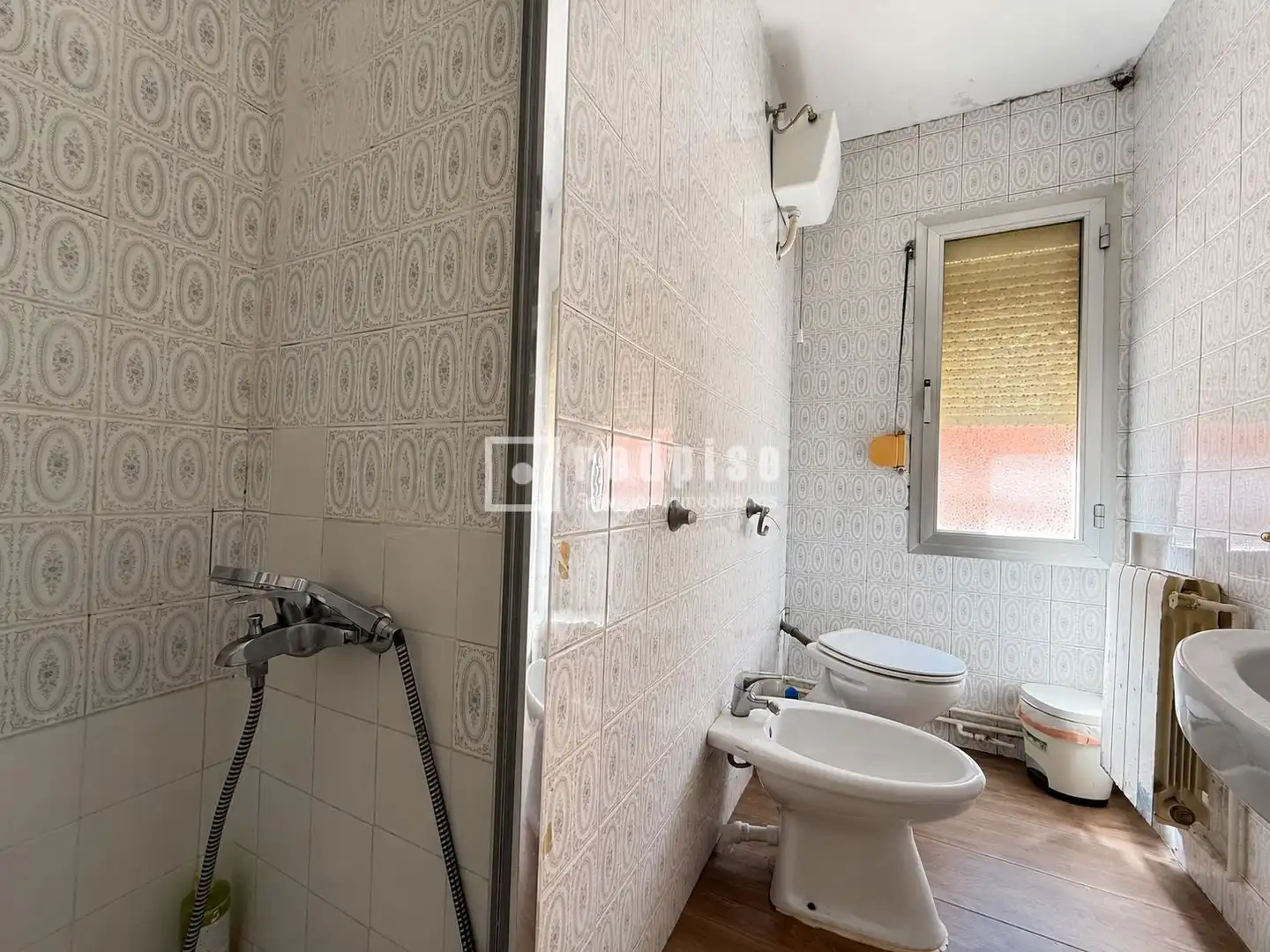 Bany de Apartament en venda en Guadalajara amb Calefacció