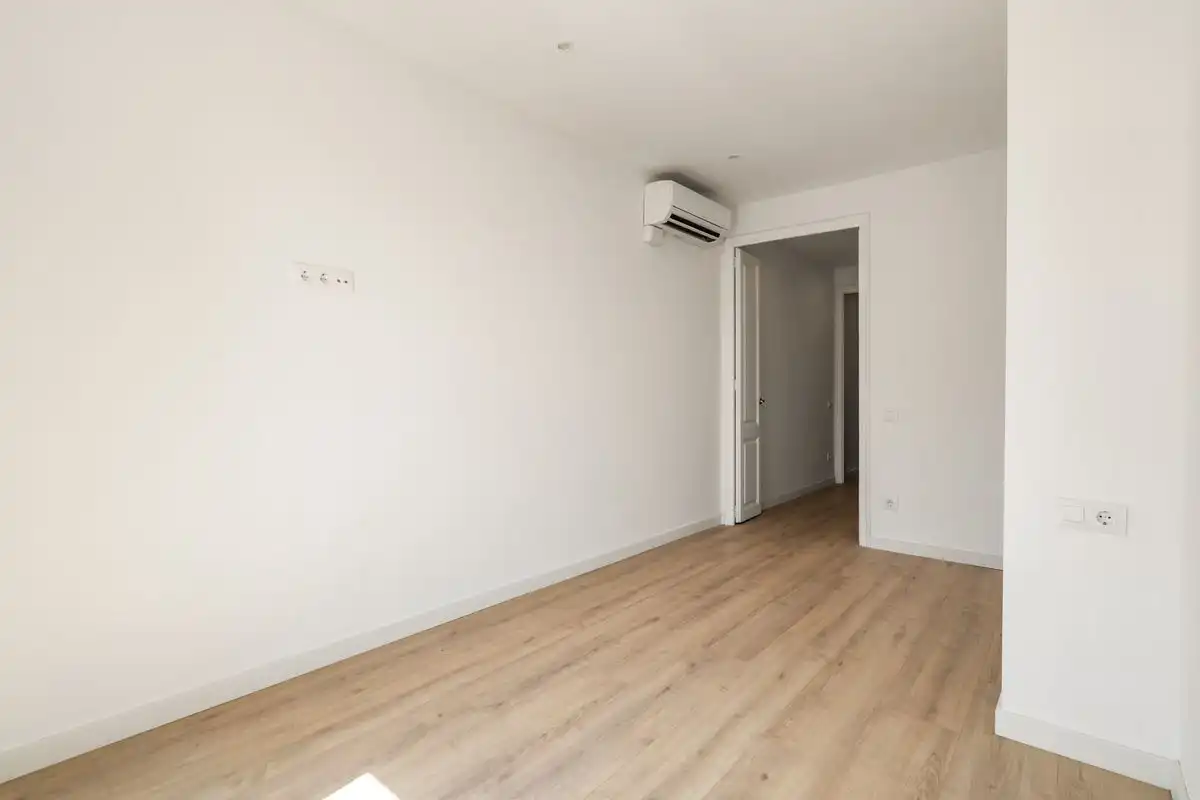 Piso con ascensor en venta en Ronda de Sant Pau, imagen 16