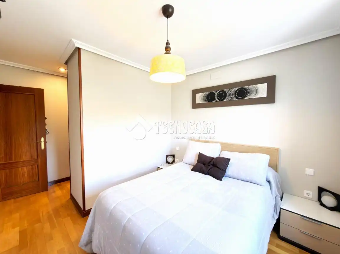Habitación de Piso en venta en Cuenca con Calefacción, Parquet y Trastero