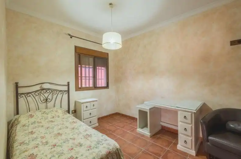 Habitación de Casa o chalet en venta en La Línea de la Concepción con Terraza, Trastero y Piscina