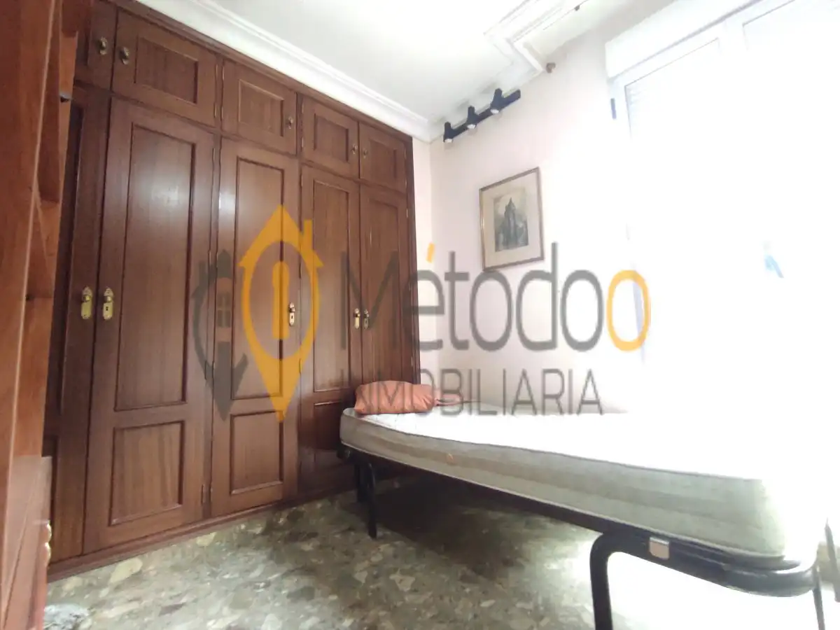 Bedroom of Flat for sale in Sevilla  with Air Conditioner, Terrace and Balcony
