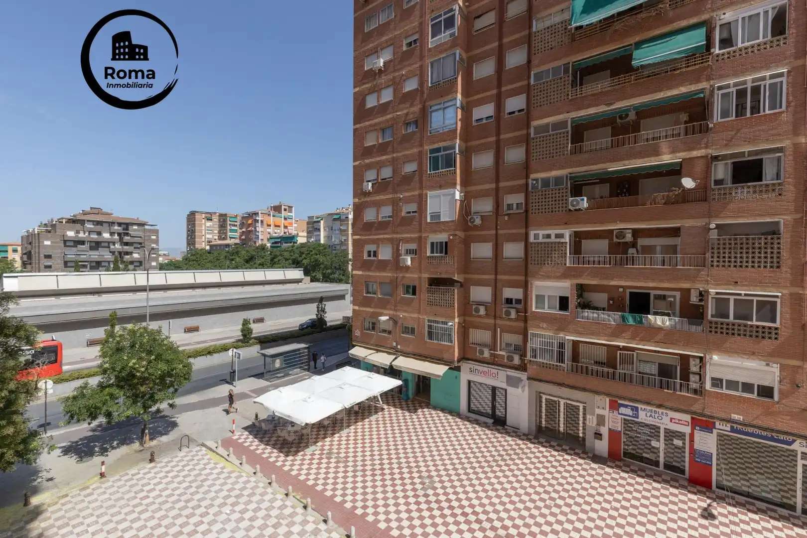 Vista exterior de Piso en venta en Granada con Terraza, Amueblado y Balcón
