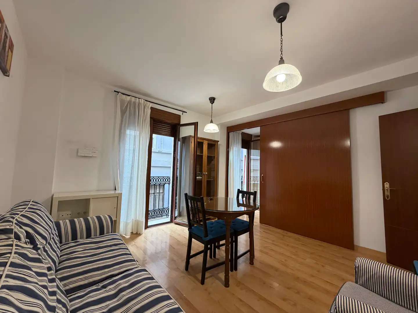 Flat with lift to rent in Calle Reñidero 5