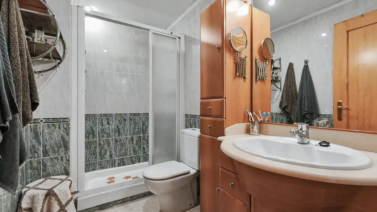 Bathroom of Flat for sale in Dénia  with Air Conditioner, Heating and Terrace