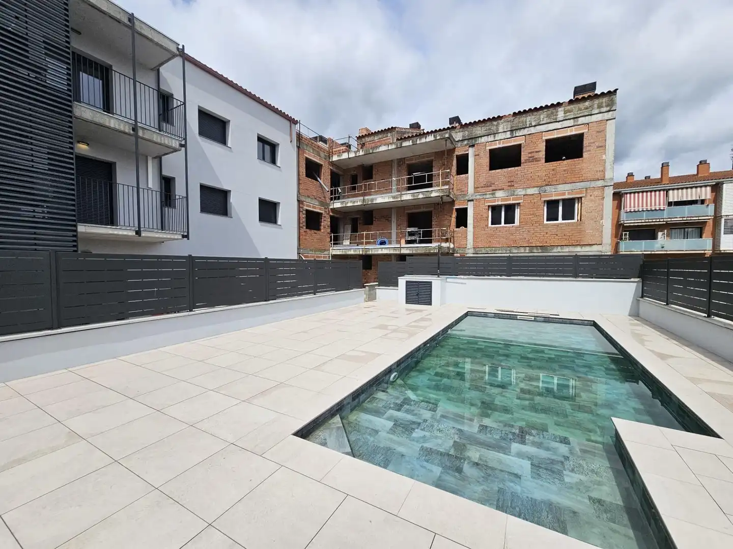 Piscina de Piso en venta en Sant Celoni con Calefacción, Parquet y Terraza