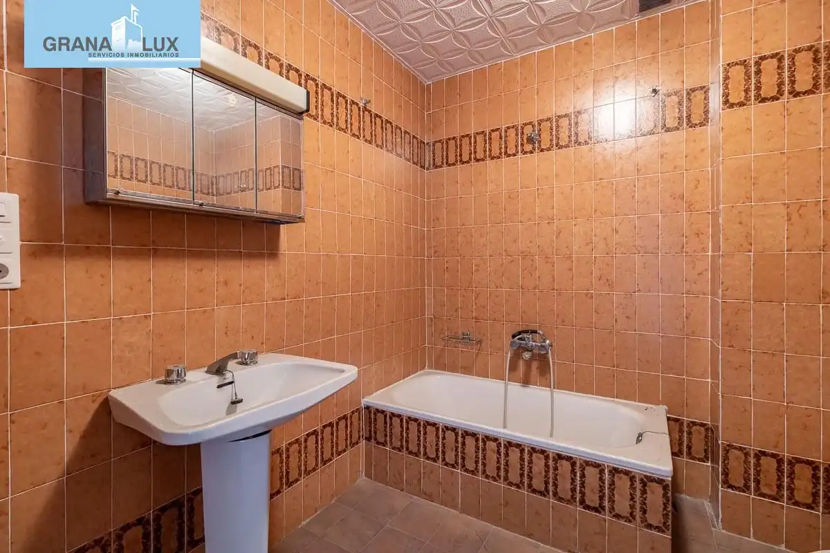 Casa rústica amb piscina en venda a Santa Fe, imagen 22