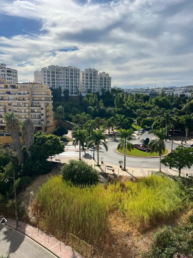Vista exterior de Ático en venta en Estepona con Aire acondicionado, Calefacción y Terraza