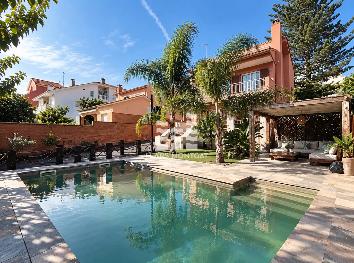 Vista exterior de Casa o xalet en venda en Tiana amb Aire condicionat, Calefacció i Jardí privat