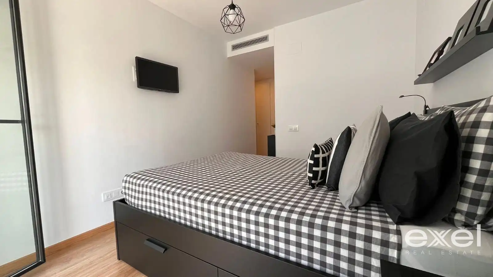 Habitación de Piso en venta en Sant Just Desvern con Aire acondicionado, Calefacción y Terraza