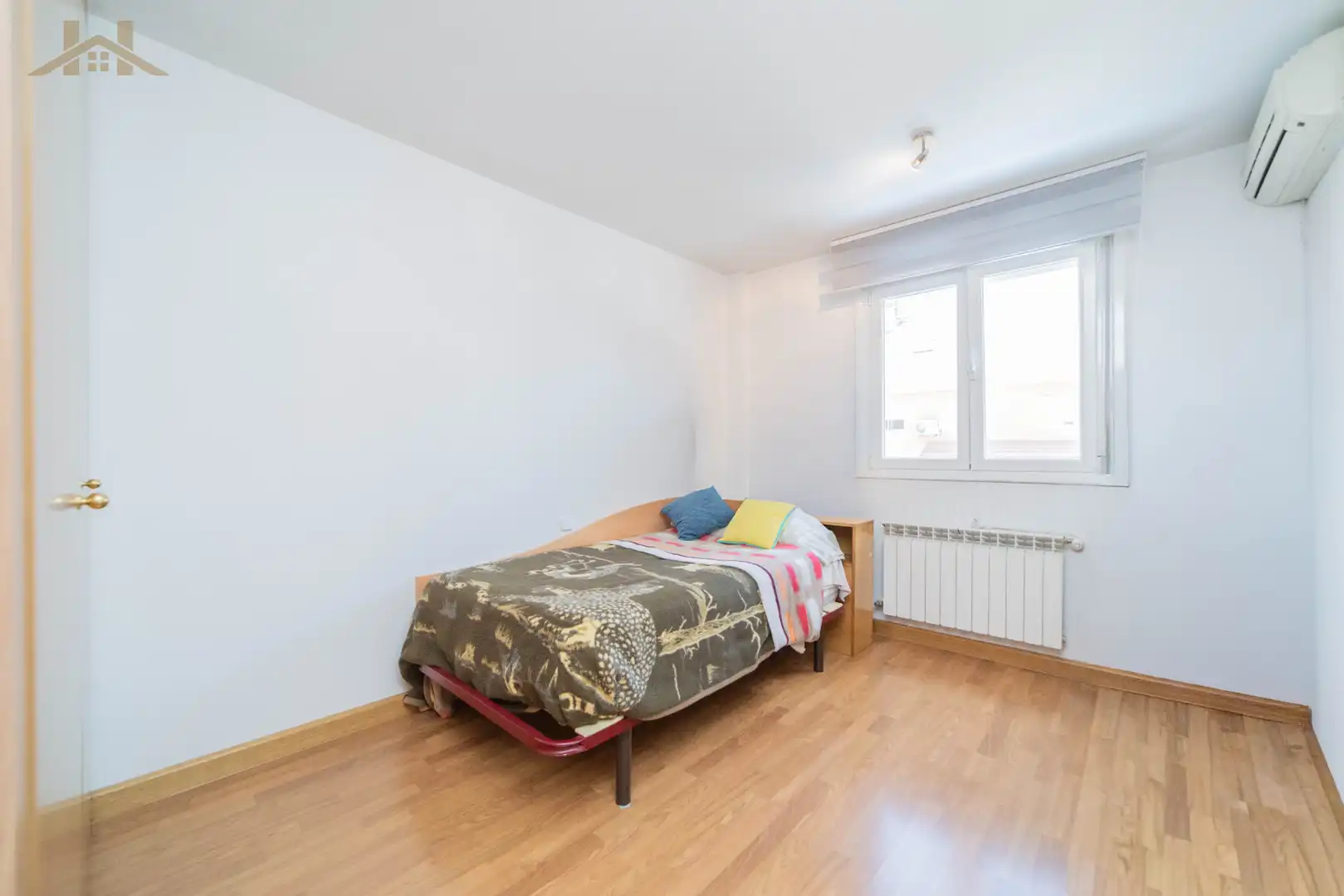 Bedroom of Detached homes for sale in Móstoles  with Air Conditioner, Heating and Private garden