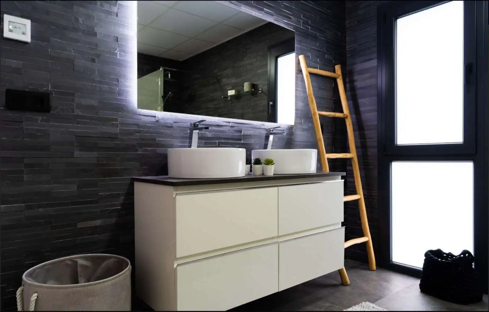 Baño de Apartamento para compartir en Finestrat con Aire acondicionado, Terraza y Amueblado