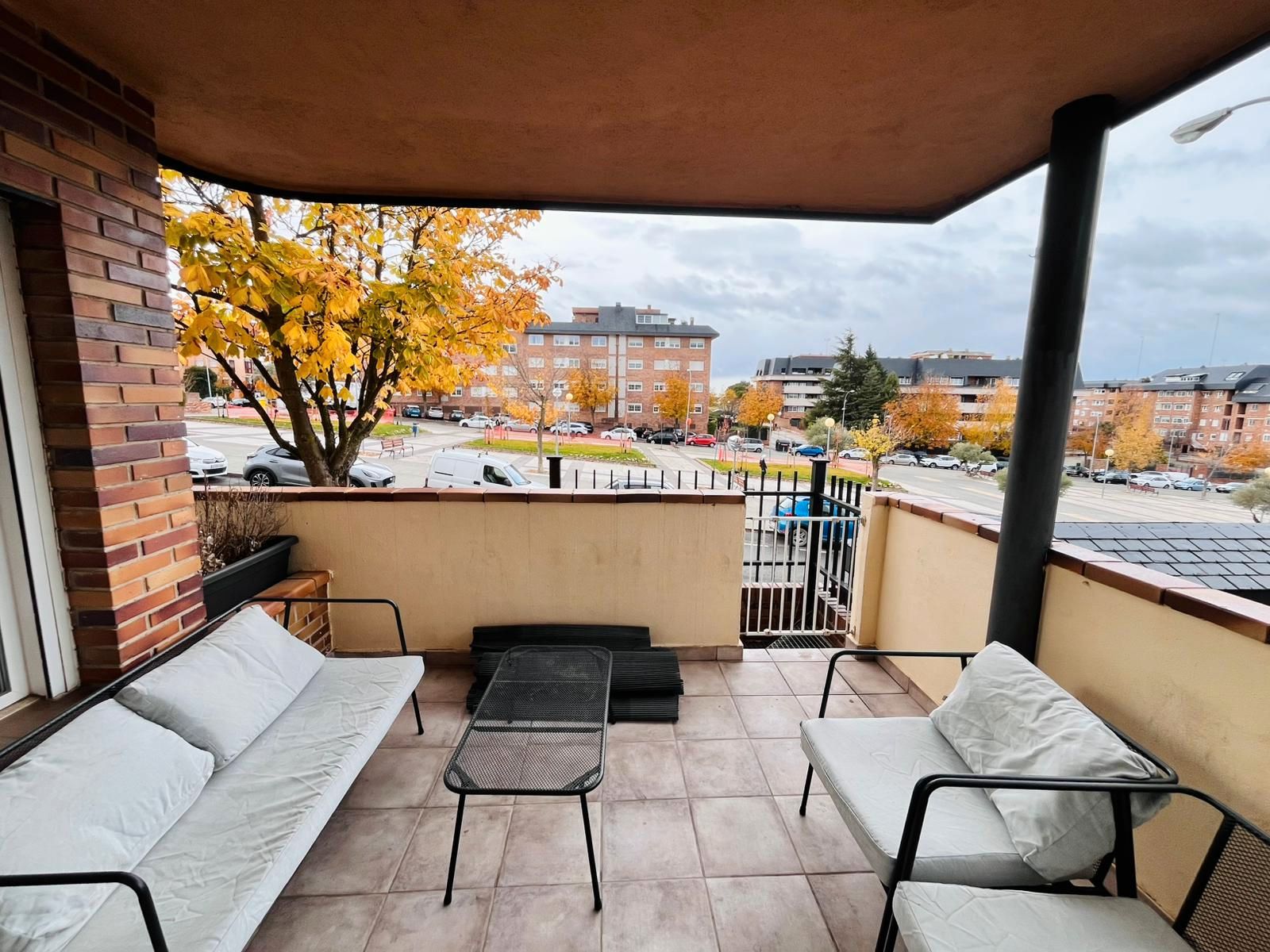 Terrassa de Pis per a compartir en Majadahonda amb Calefacció, Moblat i Rentadora