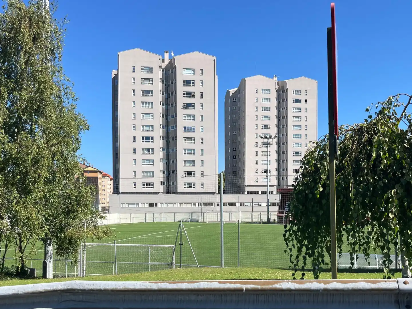 Vista exterior de Pis en venda en A Coruña Capital  amb Calefacció, Parquet i Traster