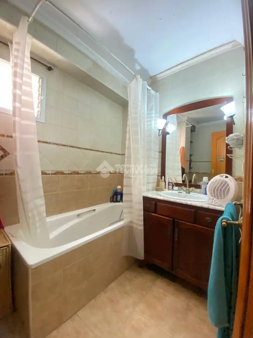 Badezimmer von Wohnung zum Verkauf in Sevilla