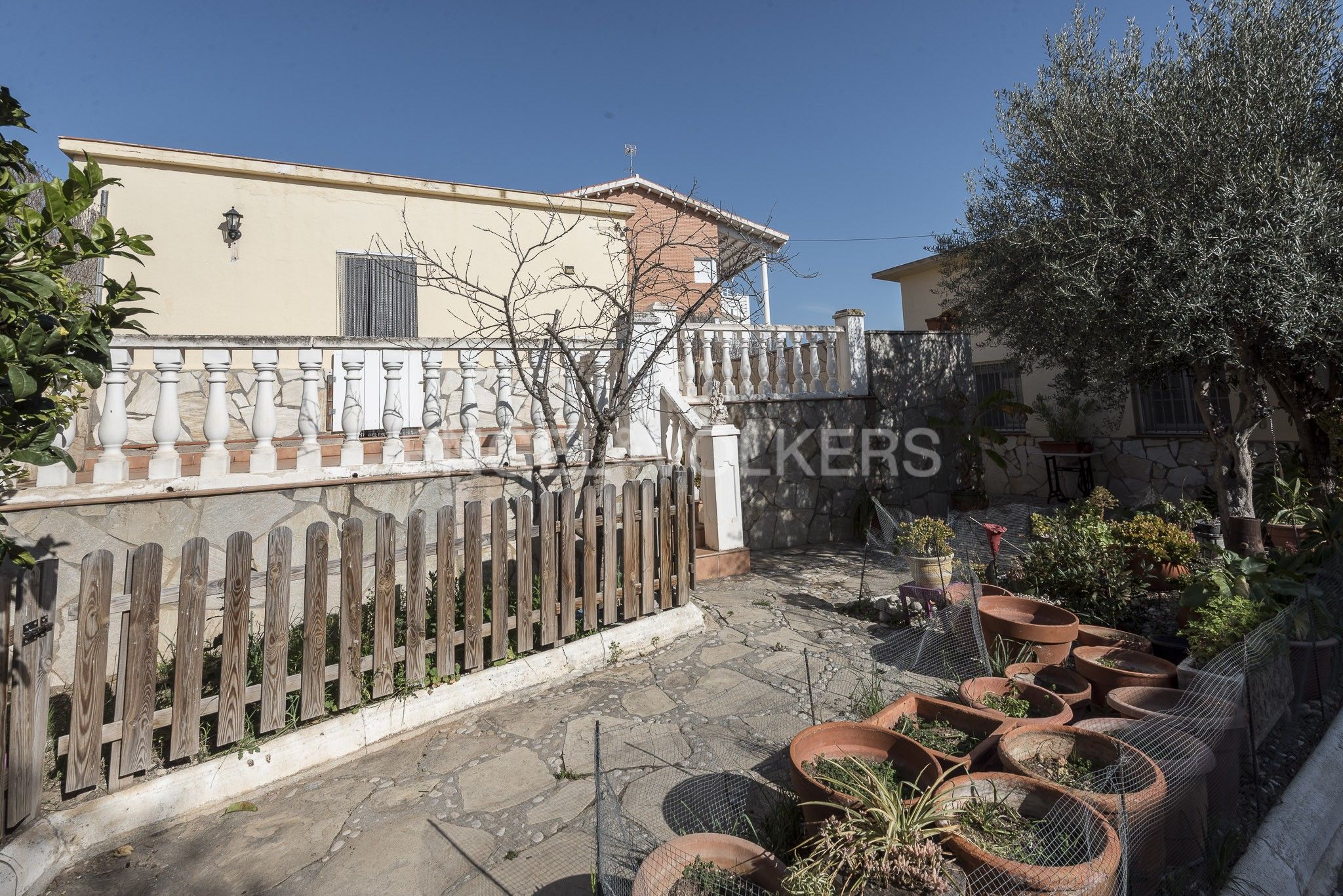 Vista exterior de Casa o xalet en venda en Vilanova i la Geltrú amb Aire condicionat, Calefacció i Jardí privat
