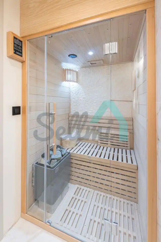 Habitación de Piso en venta en Oviedo  con Calefacción, Trastero y Balcón