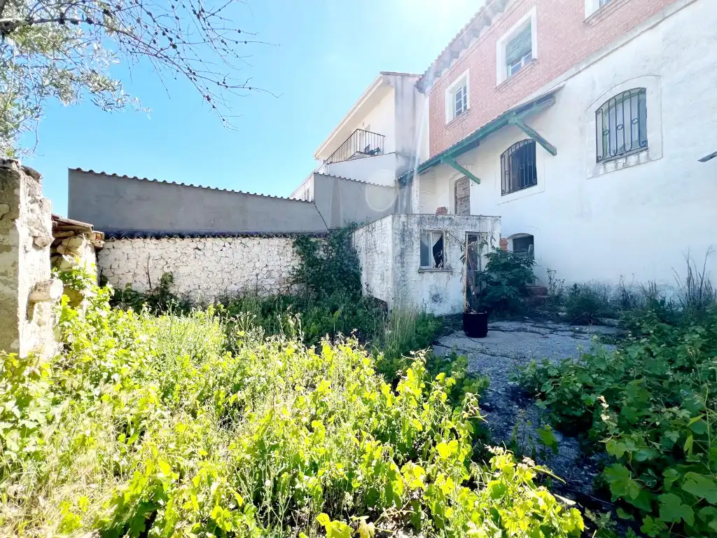 Vista exterior de Casa o chalet en venta en Corpa con Jardín privado y Balcón