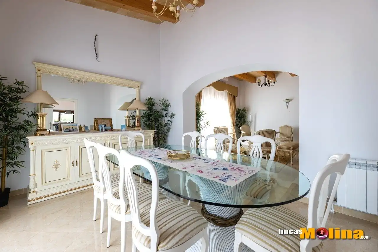 Menjador de Casa o xalet en venda en  Palma de Mallorca amb Aire condicionat, Calefacció i Jardí privat