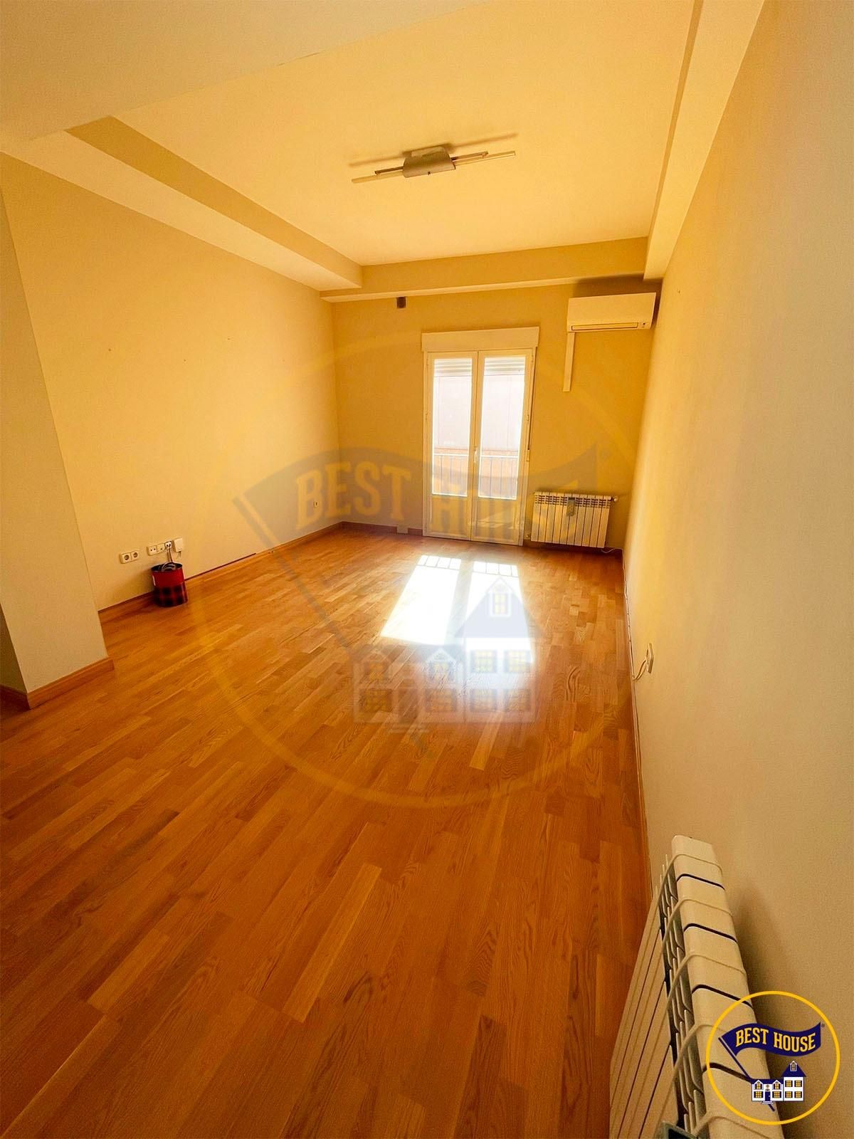 Dormitori de Apartament en venda en Cuenca Capital amb Aire condicionat, Calefacció i Balcó