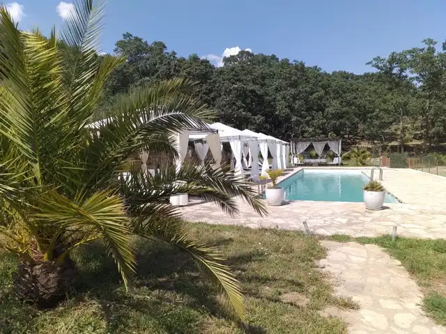 Schwimmbecken von Gebäude zum Verkauf in Villamiel