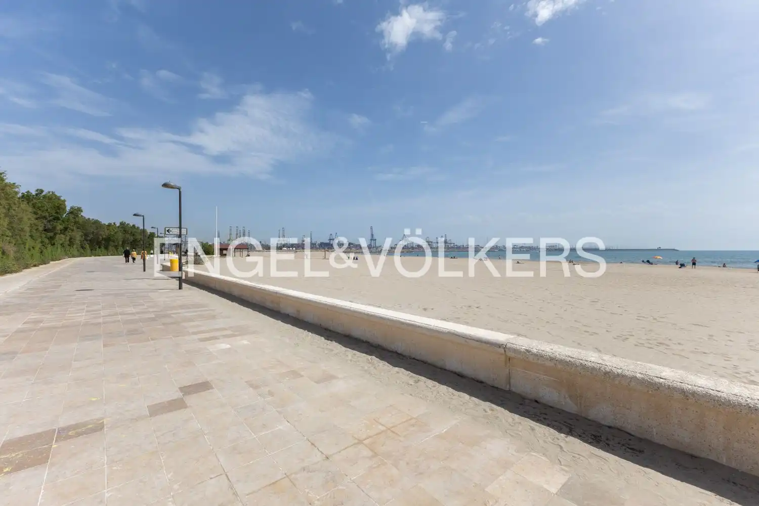 Außenansicht von Wohnung zum Verkauf in Valencia mit Klimaanlage, Heizung und Terrasse