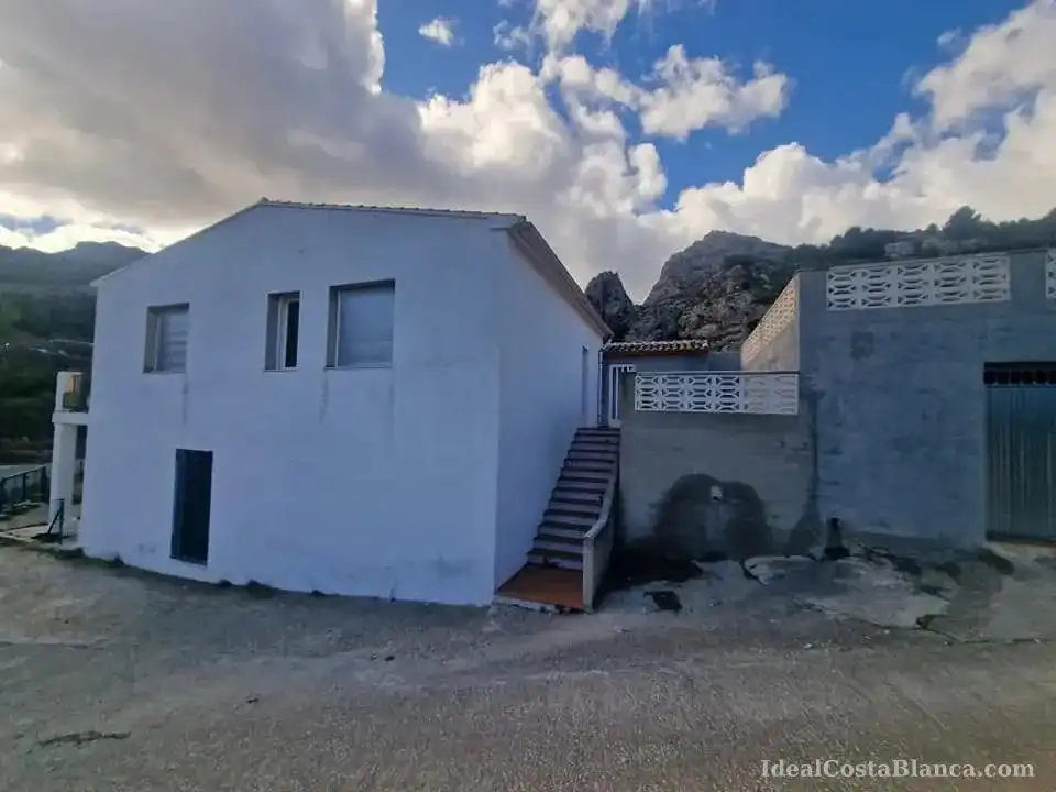 Vista exterior de Apartament de lloguer en Confrides, Alicante