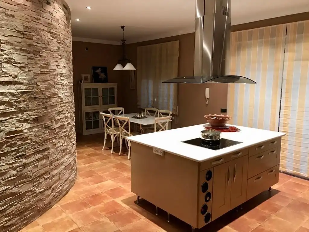 Casa o xalet en venda a PAU 2-600