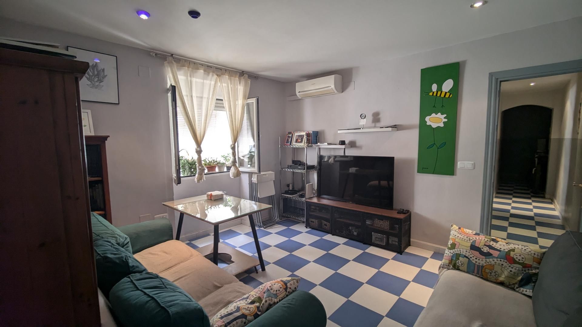 Sala d'estar de Pis en venda en  Granada Capital amb Calefacció