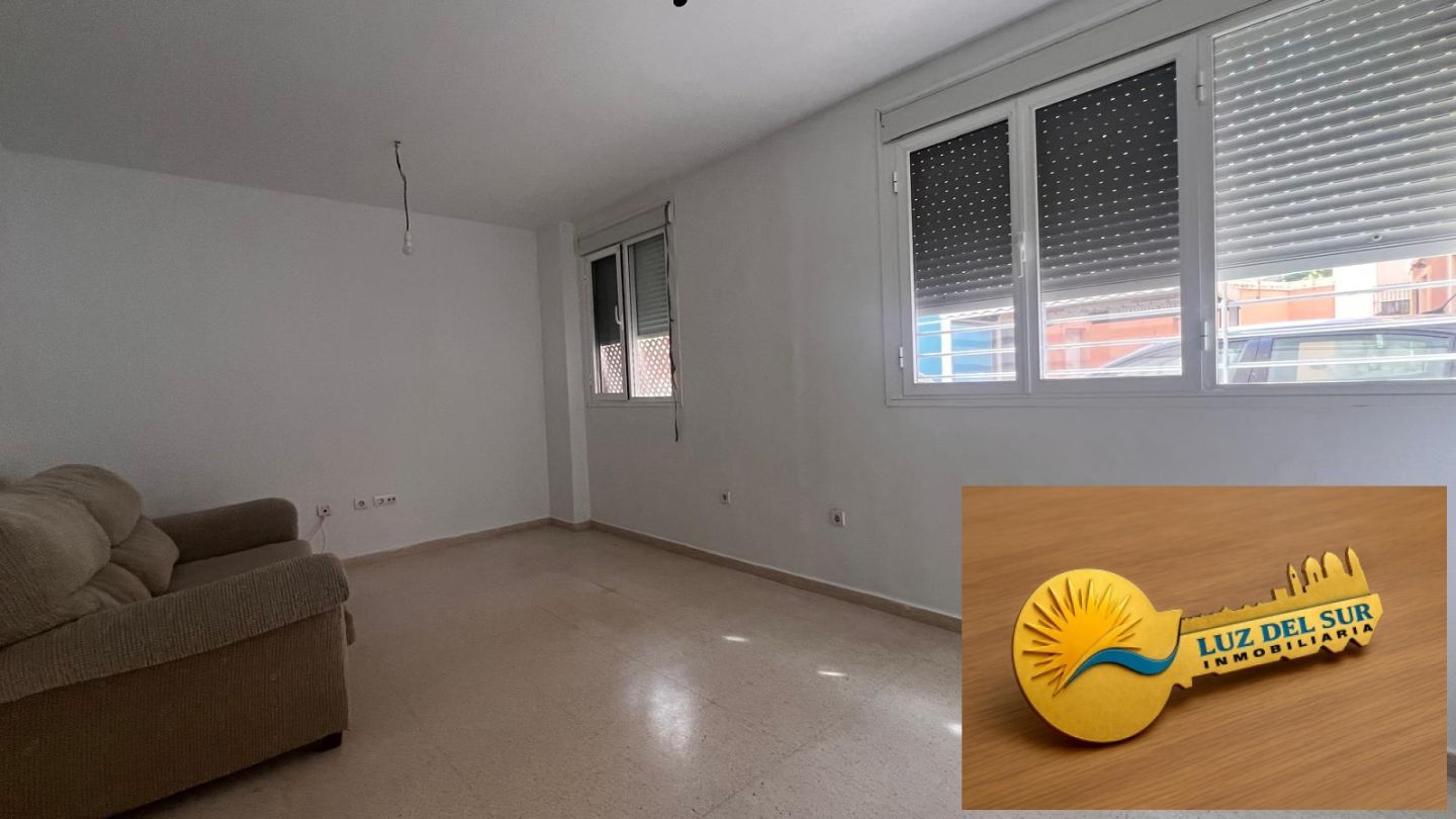 Exterior view of Flat for sale in  Cádiz Capital  with Air Conditioner and Storage room
