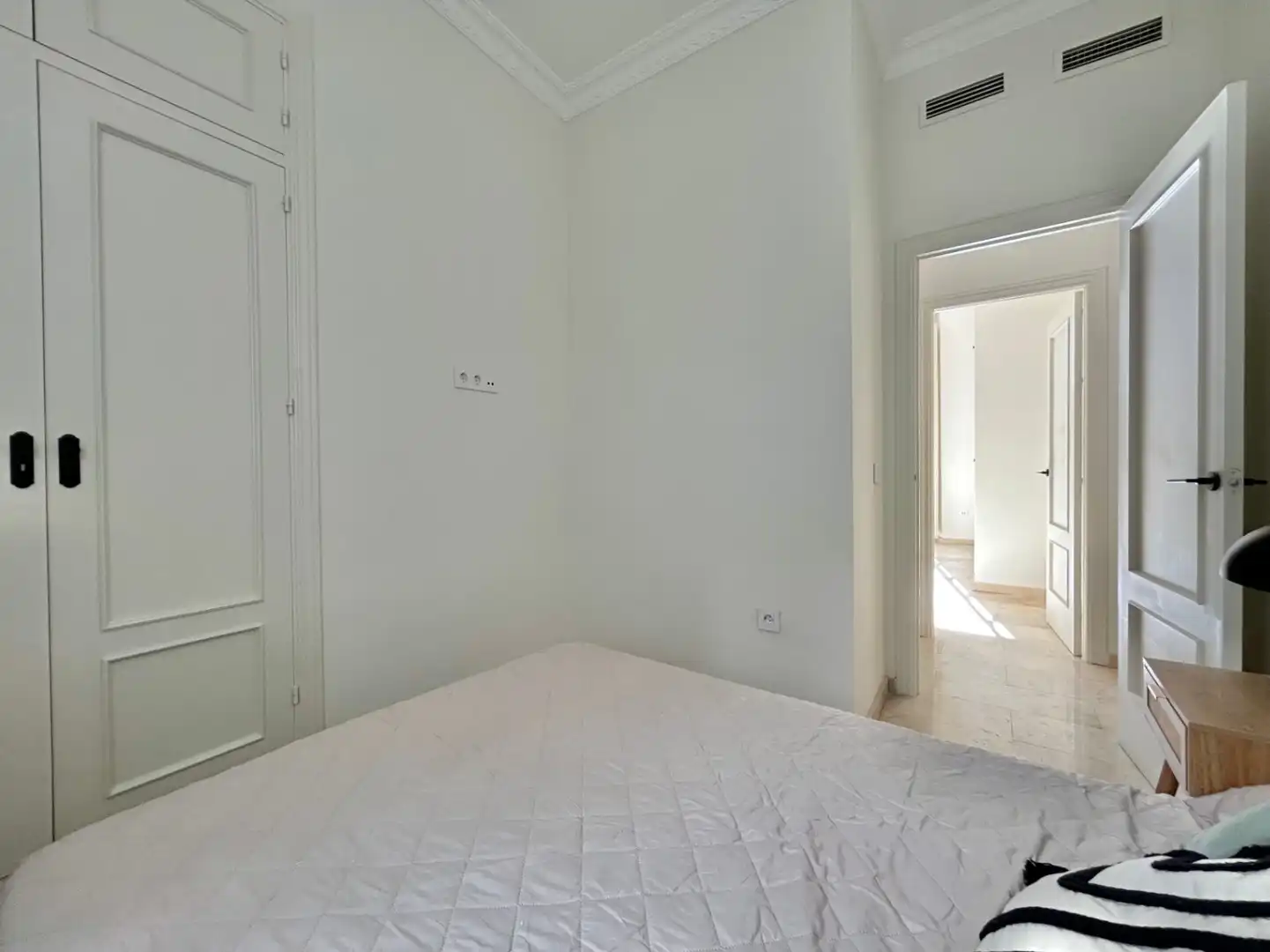 Bedroom of Apartments for sale in Málaga  with Air Conditioner, Heating and Furnished