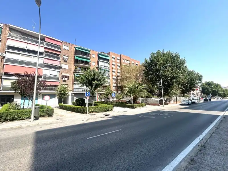 Vista exterior de Piso en venta en Madrid con Aire acondicionado, Calefacción y Terraza