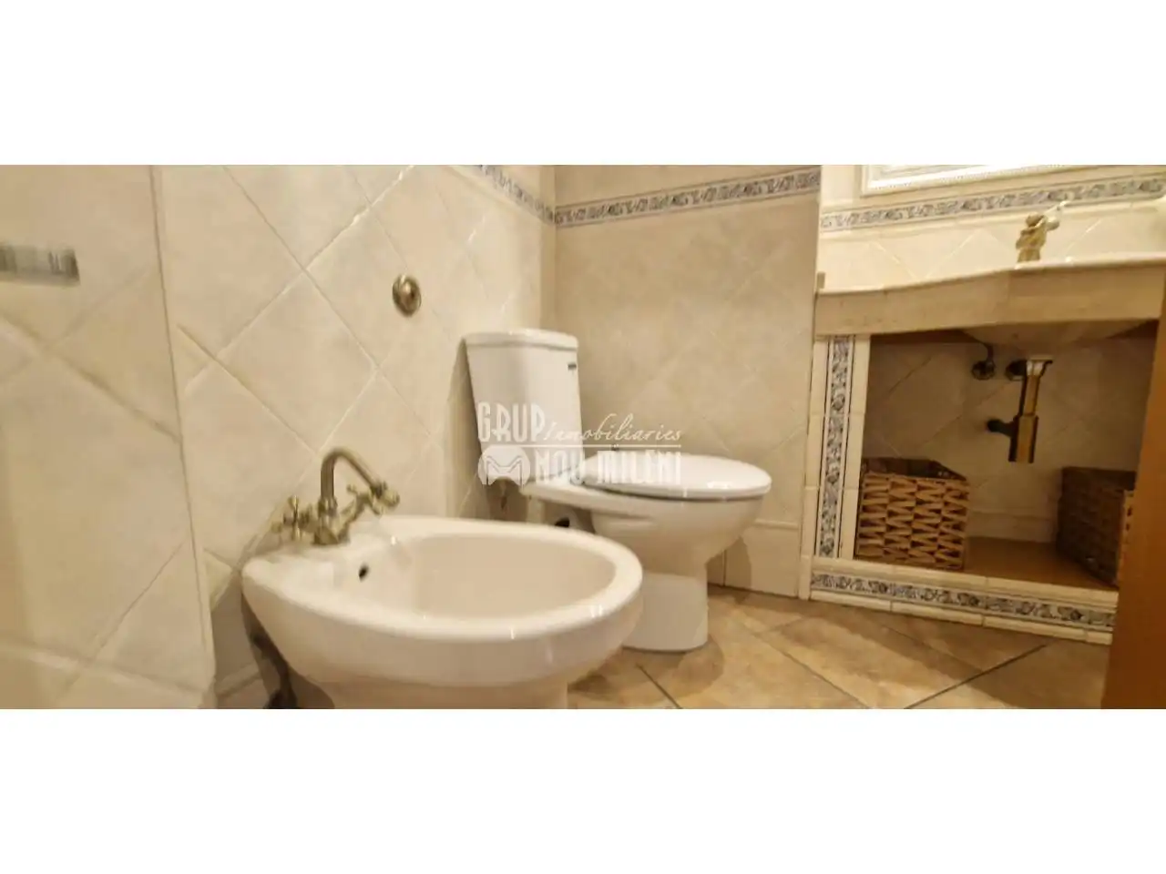 Baño de Piso en venta en Catarroja con Aire acondicionado y Amueblado