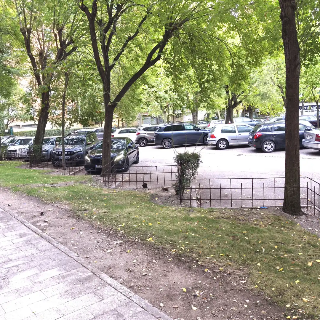 Parkplatz von Wohnung zum Verkauf in Madrid mit Klimaanlage