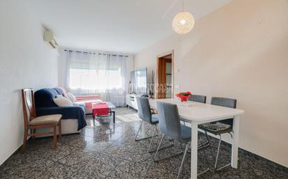 Living room of Flat for sale in L'Hospitalet de Llobregat  with Air Conditioner and Heating